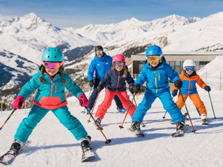 École de ski pour enfants de 4 à 15 ans à Scuol